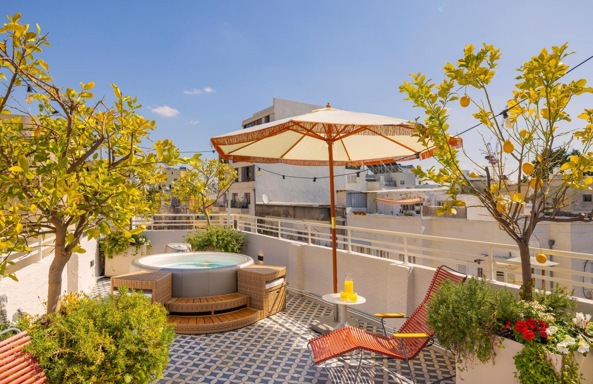 Albi Downtown 4*